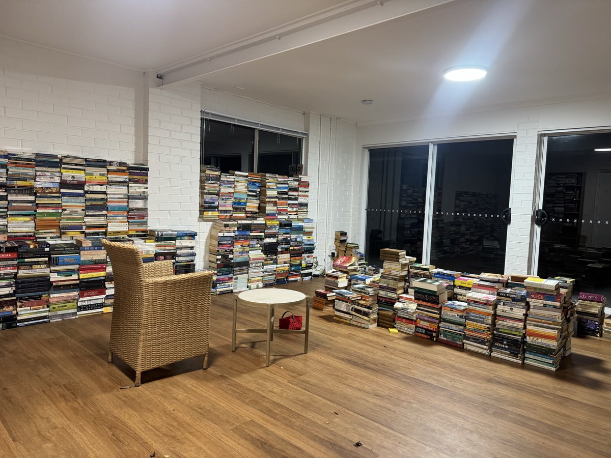 damiankelleher's tweet photo. Ok so I have sorted my books. Here are the books I haven’t yet read. Wish me luck https://t.co/OTTwseRvTe