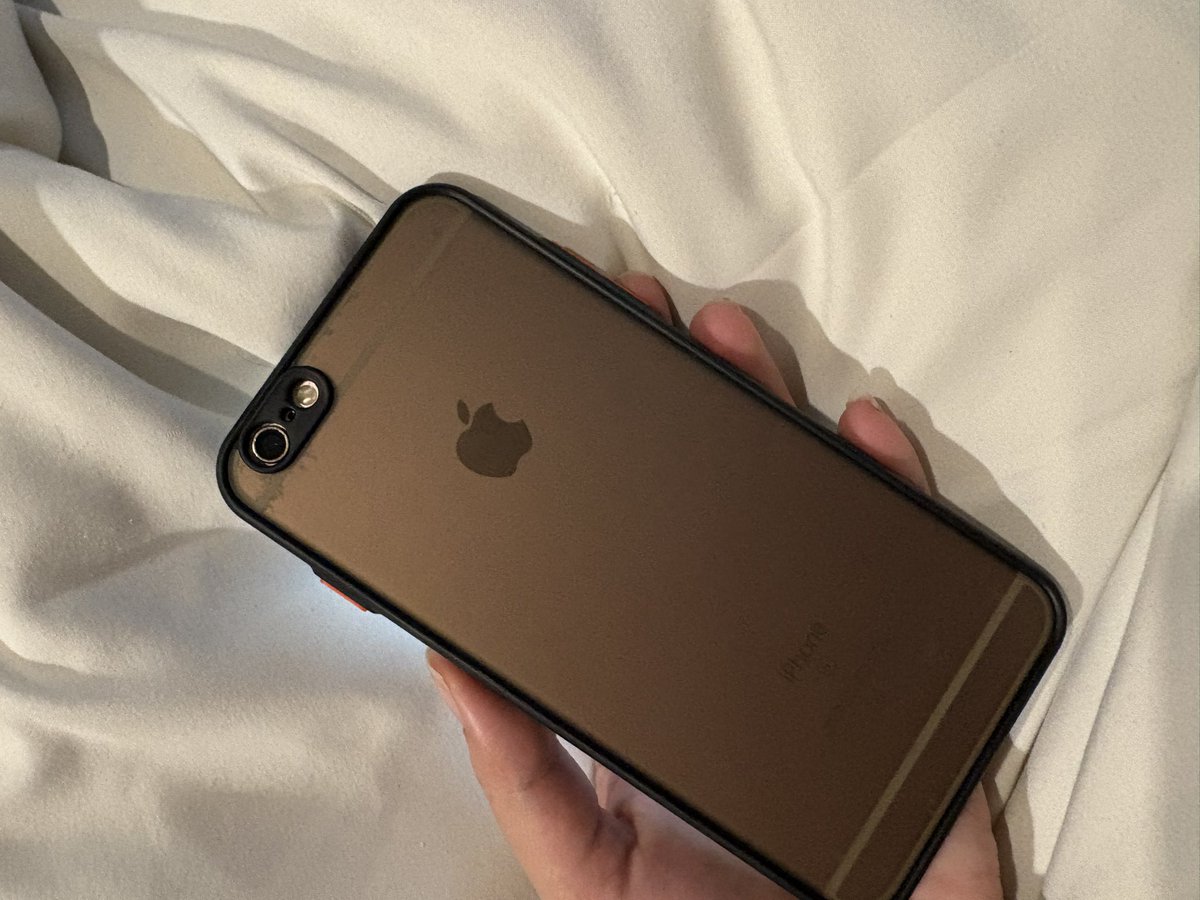 brmaybunny's tweet photo. ฝากรีน่อยนะคะ ขายได้ให้50บาท(1ท่านแค่คนรี) สุ่มเอา

6เอสพลัส 16gb ถ่ายรูปยังสวยอยู่ 
950 บ.💗
ตำหนิเดียว จอด้านขวา ลอกเล็กน้อย น้องเก่าตามรุ่น
ใช้งานปกติทุกอย่าง ไม่ติดไอคราว
#ส่งต่อไอแพด #ไอแพดมือสอง #ไอแพดมือ2 #ส่งต่อไอโฟน #ไอแพด #ขายไอแพด #ปากกาไอแพด #ส่งต่อไอโฟน #ส่งต่อ #ส่งต่อไอโฟน