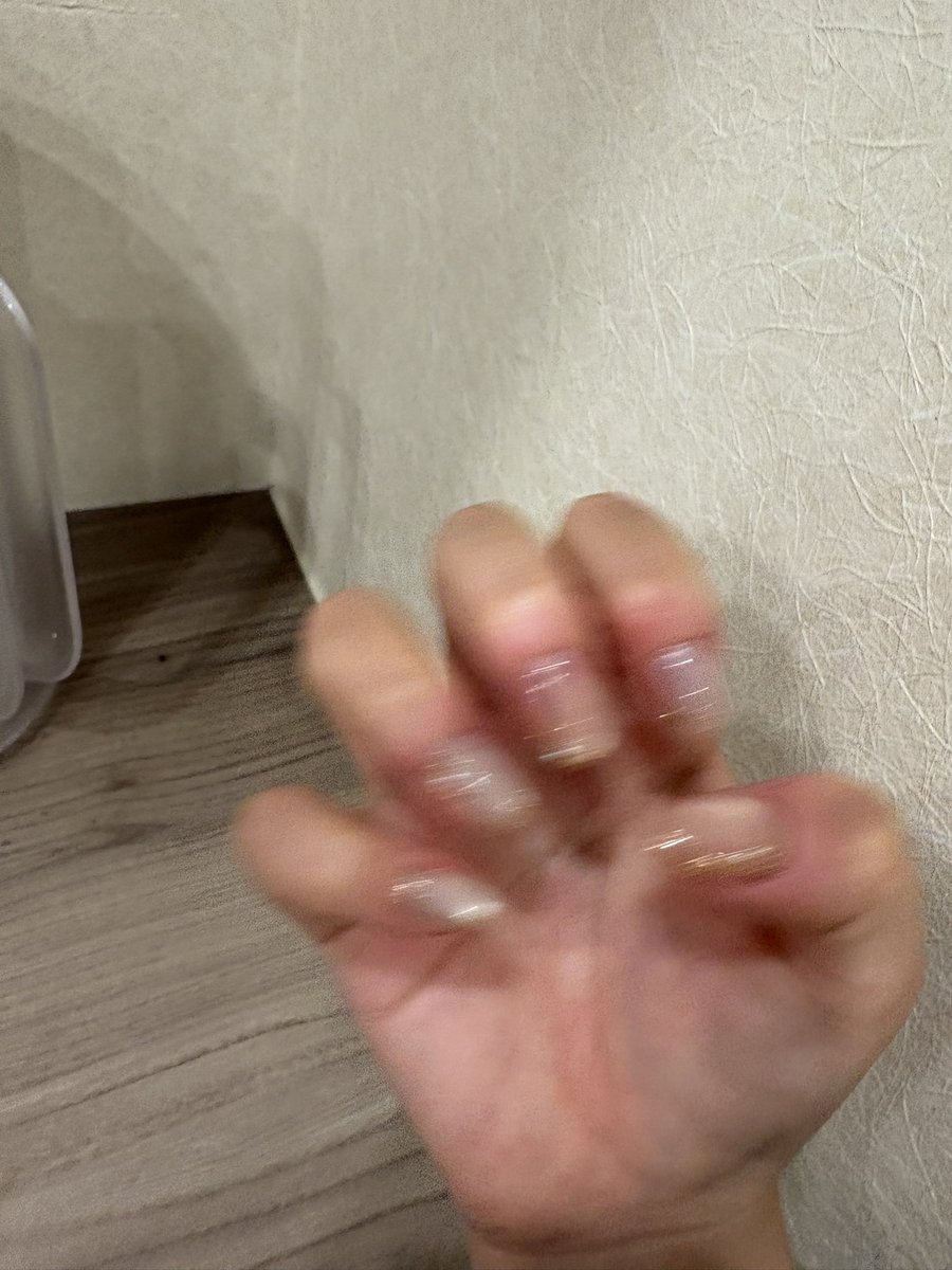 Pb1Qg's tweet photo. 爪綺麗になって嬉しいからクレイジーハンドのモノマネした https://t.co/IshMB5TAbF