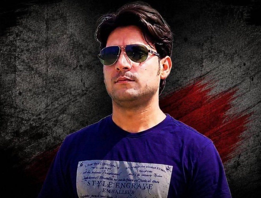 Brand___Hindu's tweet photo. भरत तिवारी को गोली 
मारने वाले सस्पेंड नहीं चाहिए 
गोली मारने का आदेश देने वाला बर्खास्त चाहिए 🖐🏻 https://t.co/pnqy2ZVNd2