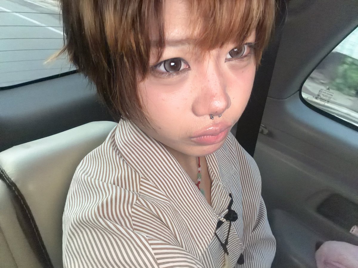 sieurqin's tweet photo. uhhh i love this shirt no shit https://t.co/0yYJVRRmEP