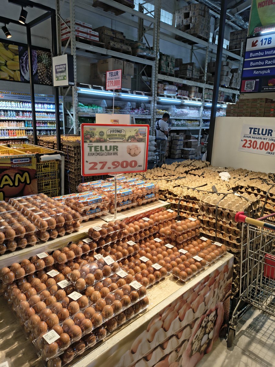 fikriikoonk's tweet photo. Real semenjak MBG banyak berhenti stok susu full cream, harga ayam, harga telur semua nya turun. Memang gabener ntu program https://t.co/8lepRaV6fO