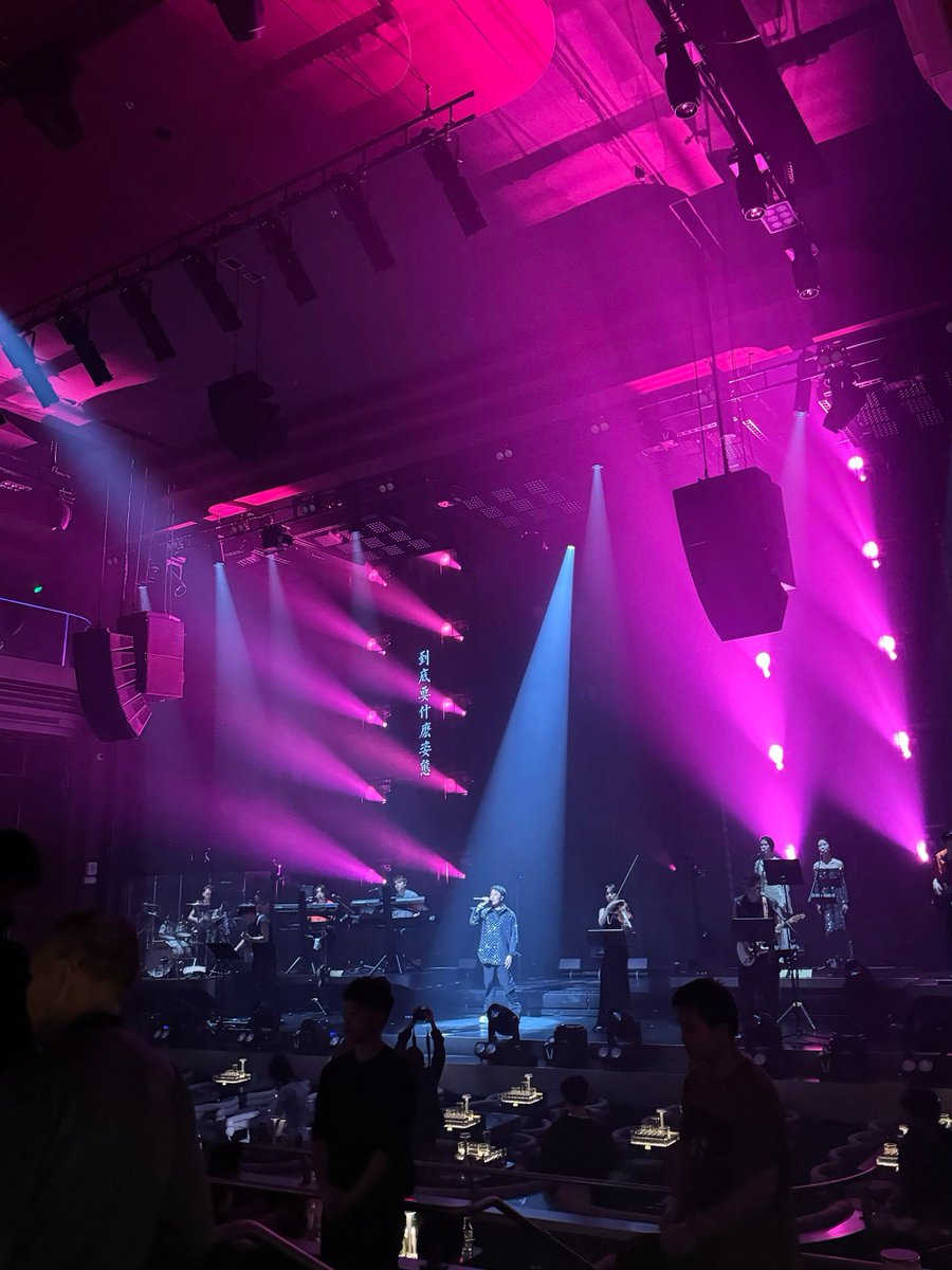 Sergej355's tweet photo. Just caught the most electrifying indie band live at the downtown venue! Every note hit just right—chills down my spine all night. Don’t miss their next show!， https://t.co/TLZgHTaOJH