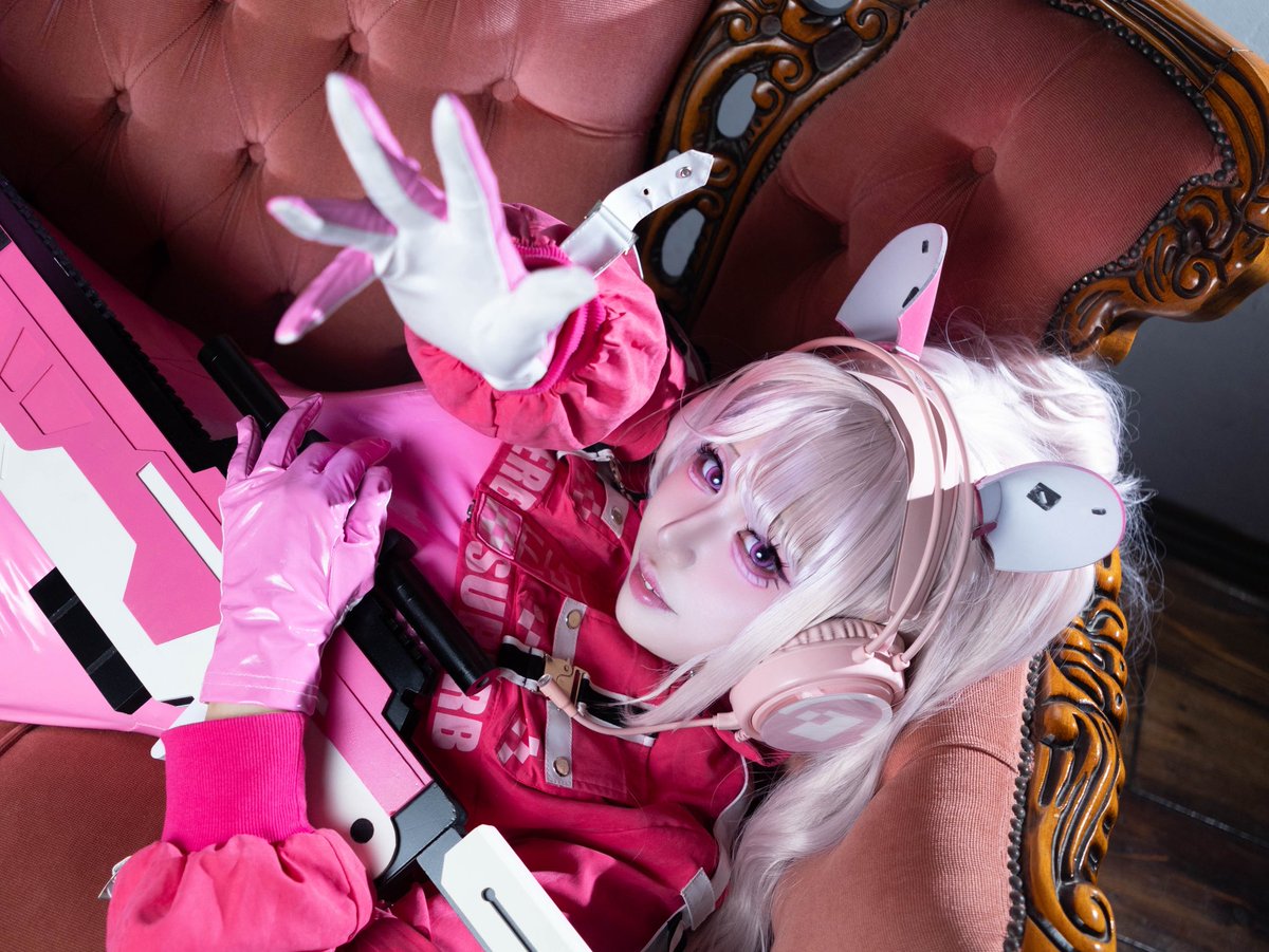 Iro23_cos's tweet photo. 勝利の女神 NIKKE / Alice

🪄︎︎✨@cokieCookieee 
#NIKKEcosplay https://t.co/OXrmTx7I6N