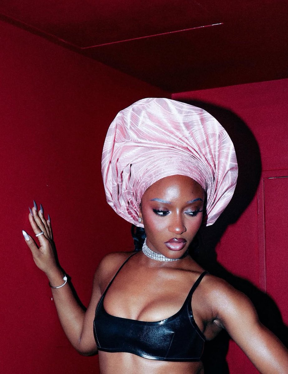 txt_mag's tweet photo. 🚨Only three female acts currently have songs on Spotify Nigeria’s Top 50 chart:

• Ayra Starr - Tornado
• Tems - Raindance
• Shiloh Yodellé - Stars Misaligned https://t.co/sZXKgKsMnt