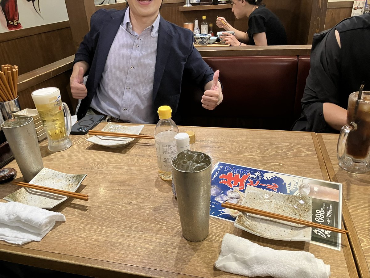 トム tweet media