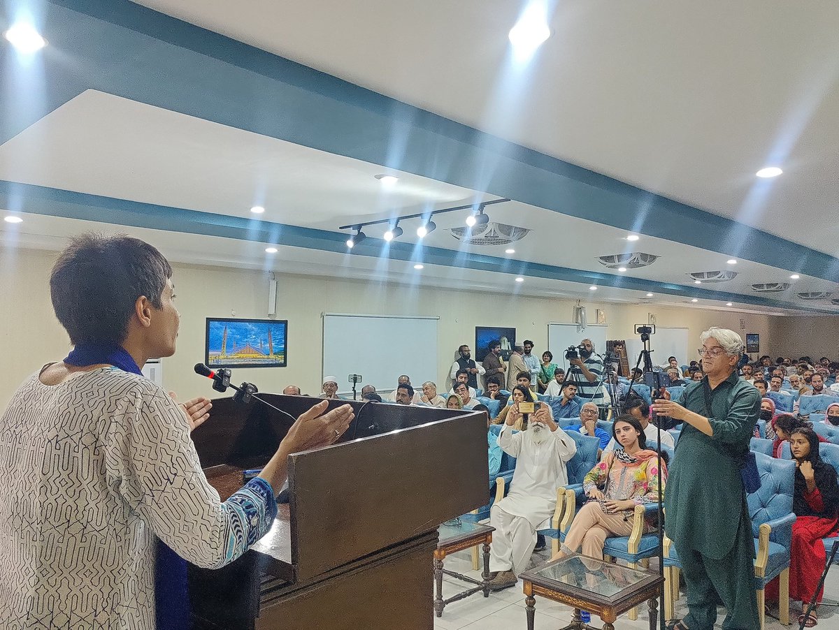 AWPIsbRwp's tweet photo. The concerns were voiced at a conference organised by the Awami Workers Party-Marxist (AWP-M) at Press Club, where participants discussed forced evictions in Islamabad, shrinking civic freedoms, the federal budget &amp; the concentration of wealth&amp;power in the hands of a small elite. https://t.co/Tr41bAsOgW