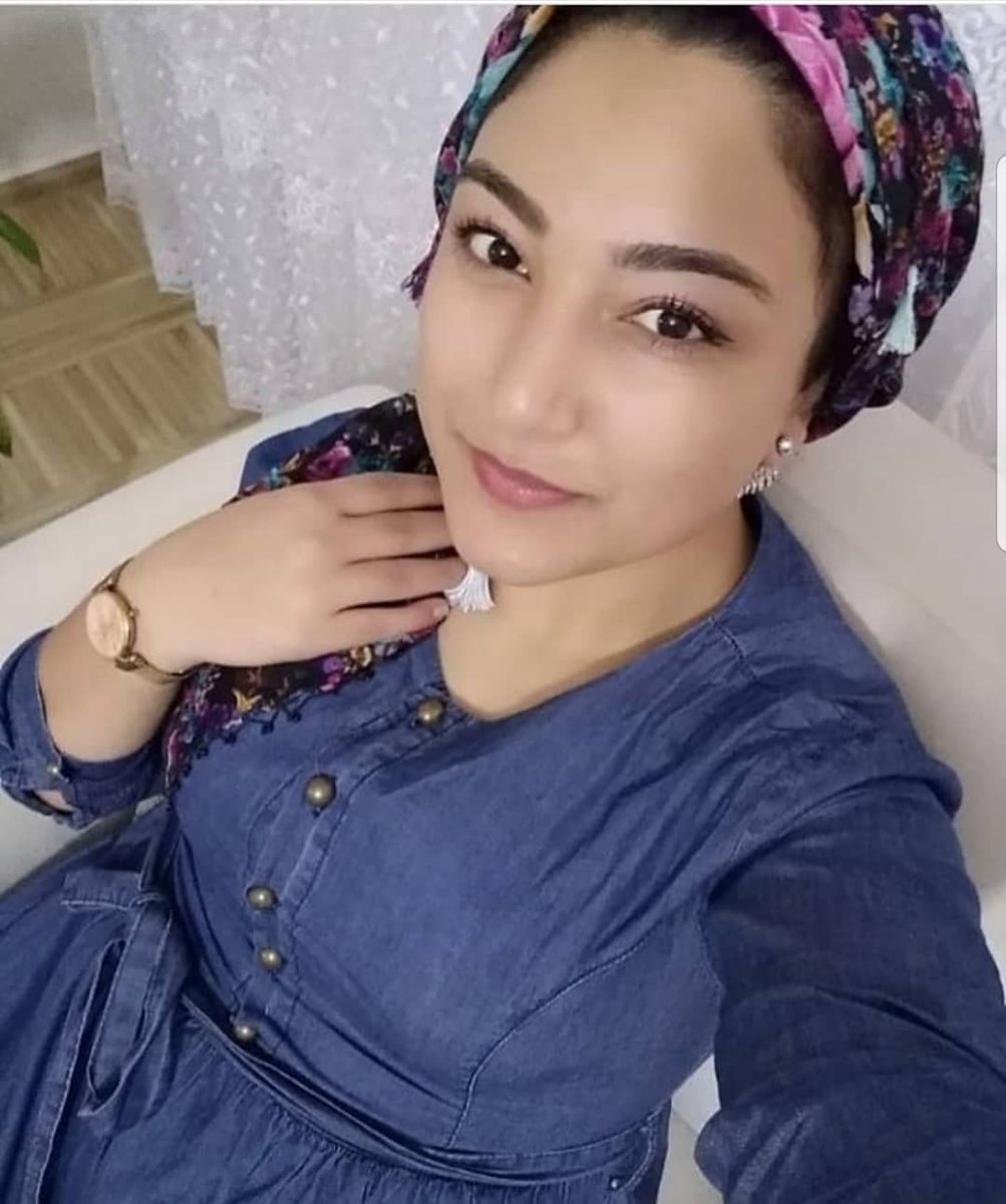 yeliz9831's tweet photo. Boşta erkek varmı?  

 😍https://t.co/rDY6xApxPP 🥰 https://t.co/H5bkp1AbmW