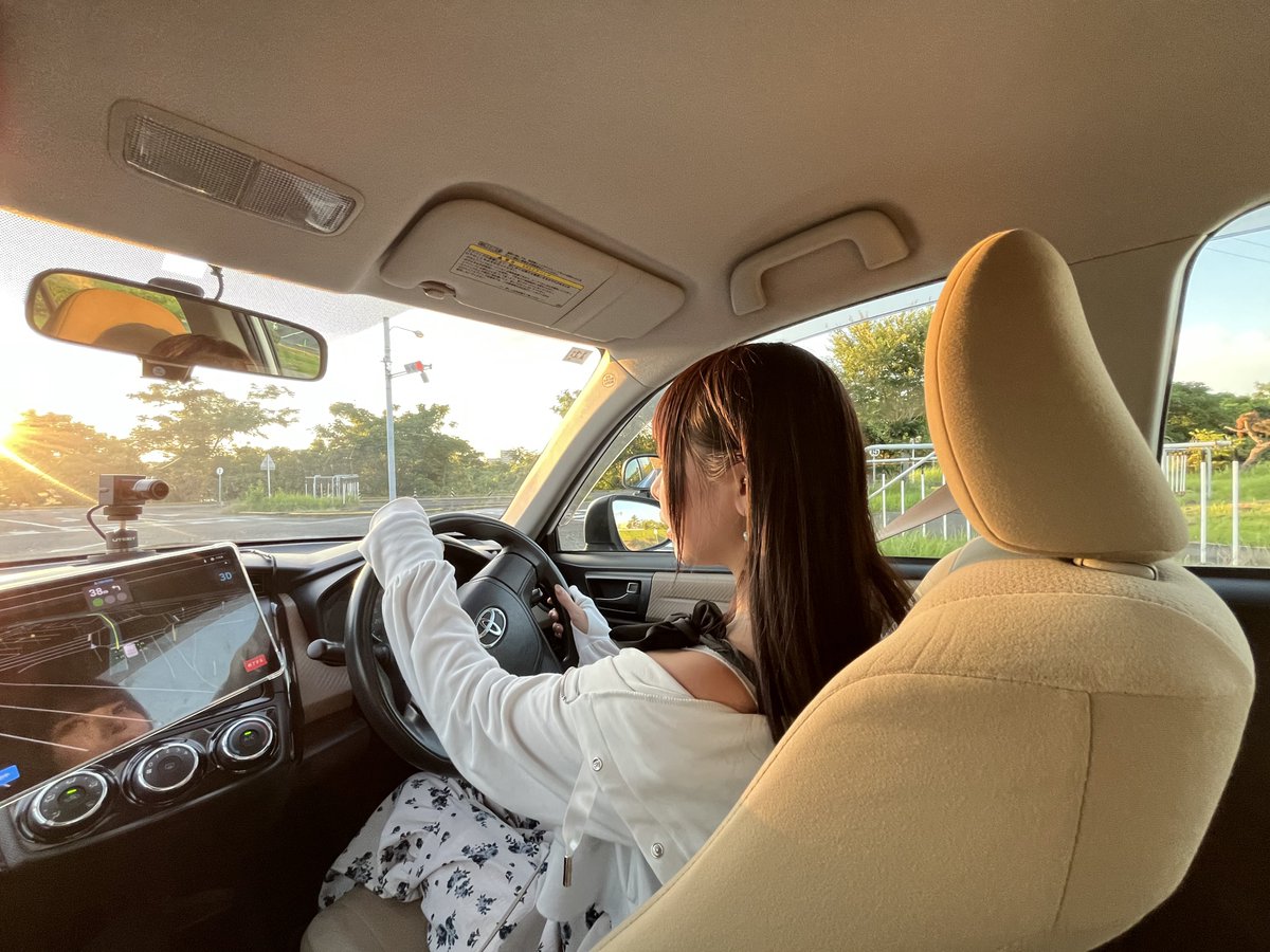 oinagoya's tweet photo. 庄内橋自動車学校 で導入されている
次世代AI教習車 は、AIが車体や目線の動きを解析して 
運転の癖や苦手ポイントを評価する新たな教習車。

最先端技術を体験しながら、安全な運転を身につけてくださいね✨️ https://t.co/VeNFVLbluG