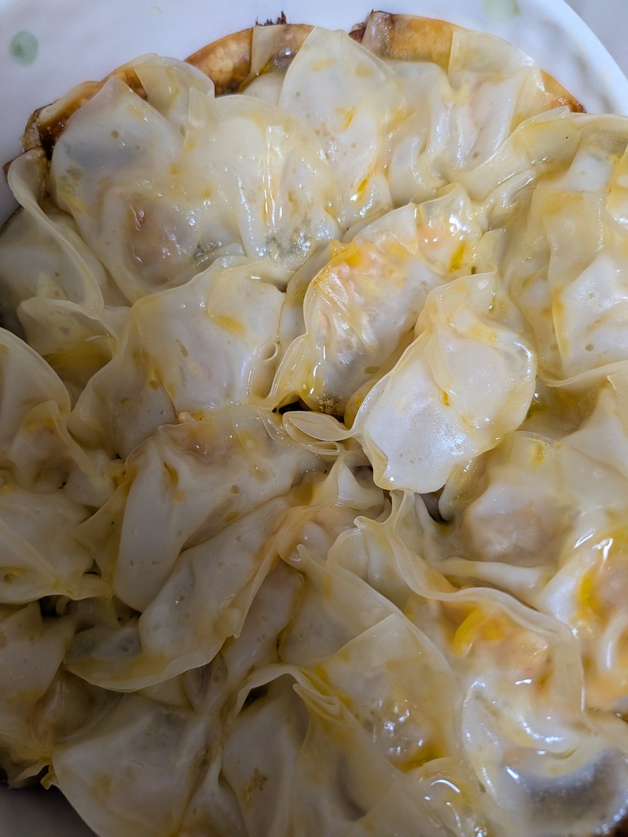 gb_ub2's tweet photo. 手作り餃子ちょっと失敗したけど味は美味しかった。キムチーズ餃子です(≧∀≦) https://t.co/HLdtsn3lsh