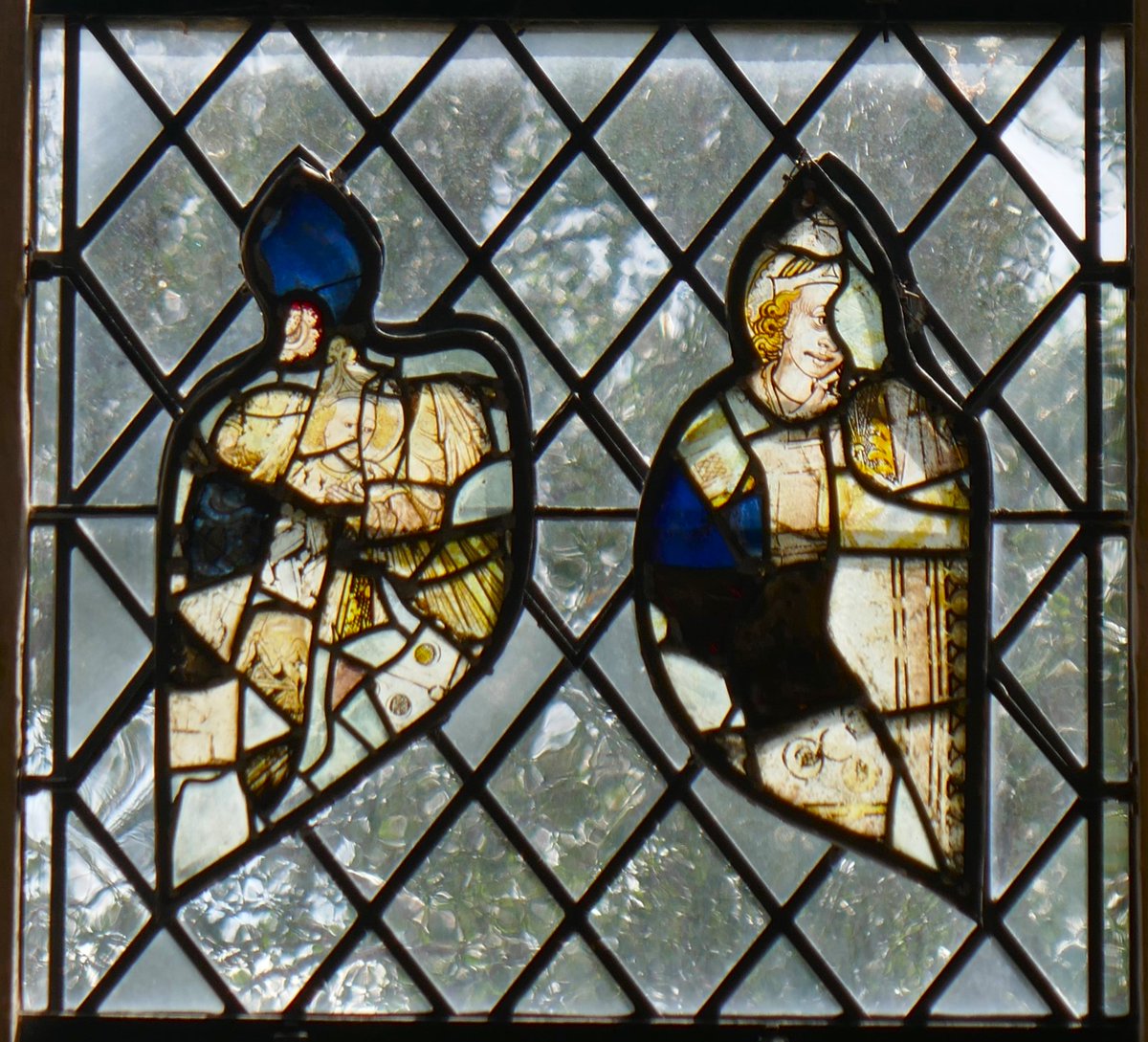 KWCook57's tweet photo. #StainedGlass from Holy Trinity in #Blythburgh https://t.co/Zho1IIJU0w