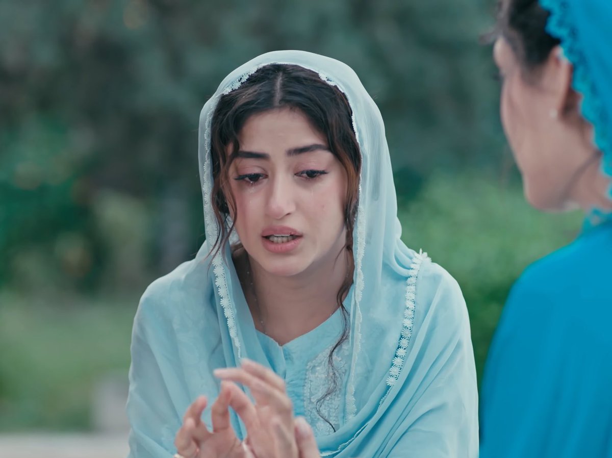 _browngirlrants's tweet photo. something we need to point is also the way in rabiya’s breakdown scene sajal hands enact the panic so well, they add more impact to the performance https://t.co/w2aqKnpdO8