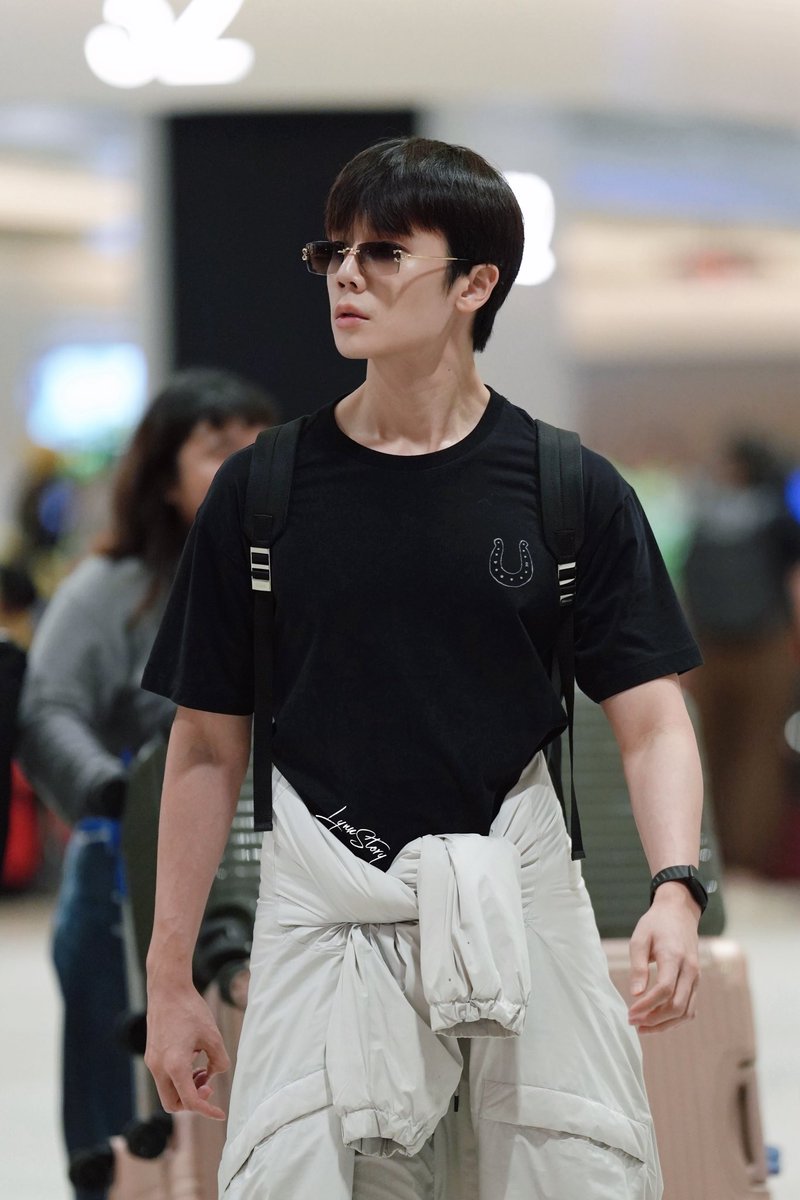 Lynn120915_'s tweet photo. Arrival in Singapore🇸🇬

#jimmyyjp https://t.co/h2GSKEjDfO