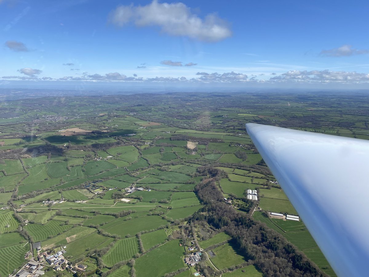 FlyerMikey's tweet photo. ‘Thank You’ to all the visitors during our 2026 Charity Day - if you enjoyed your flight why not consider a summer gliding course? A few places for non members still available as follows:-

- 1 place June 22-26
- 2 places July 20-24
- 2 places August 3-7

https://t.co/b04TzOeWkx https://t.co/bkNcorUmmj