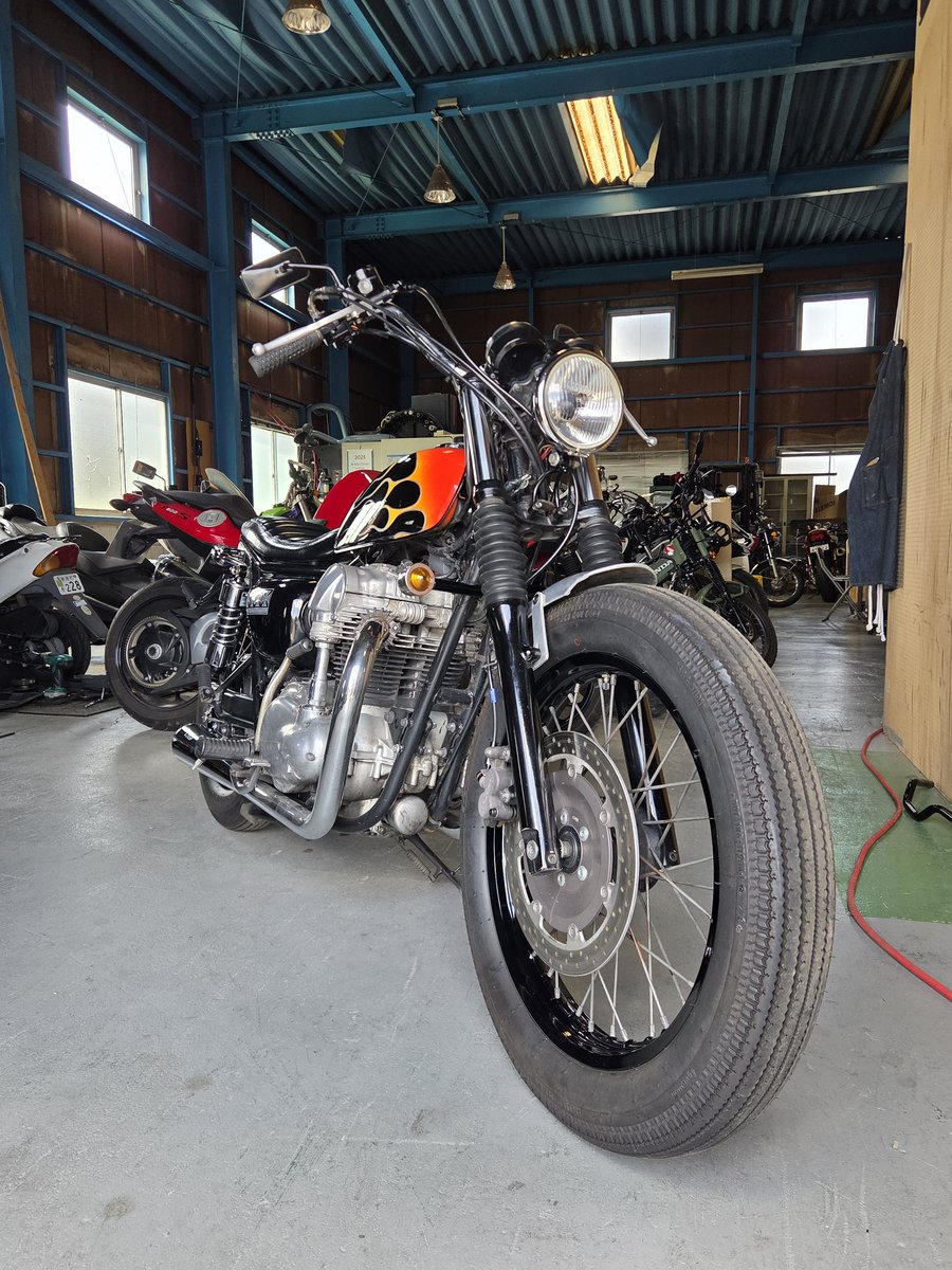 Korosuke01123's tweet photo. カワサキ　W650
最近あげれてなかったので💦
W650の車検・点検整備
Zのディスクロータードリルド加工
ありがとうございました😌🍀
待たせている方申し訳ありません(--;)
#W650
#バイク車検
#部品加工
#マシンニグセンター
#ヤマザキマザック https://t.co/lLwH3wnSqn