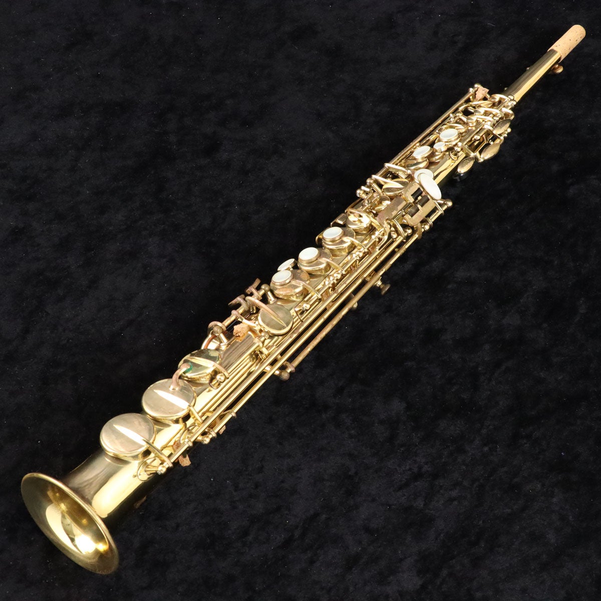 ishibashichamz's tweet photo. 【中古】#SELMER セルマー / Soprano Mark VI マーク6 ソプラノサックス SN.97xxx【ウインドパル】
こちらは1961年頃製造の個体になります。貴重な5デジでM6の魅力が詰まった1本。軽やかな音色は歌っているような繊細なニュアンスも感じ取れ、ソプラノマークVIの醍醐味を存分に味わえると思います。 https://t.co/N3Sdu8ecQ1
