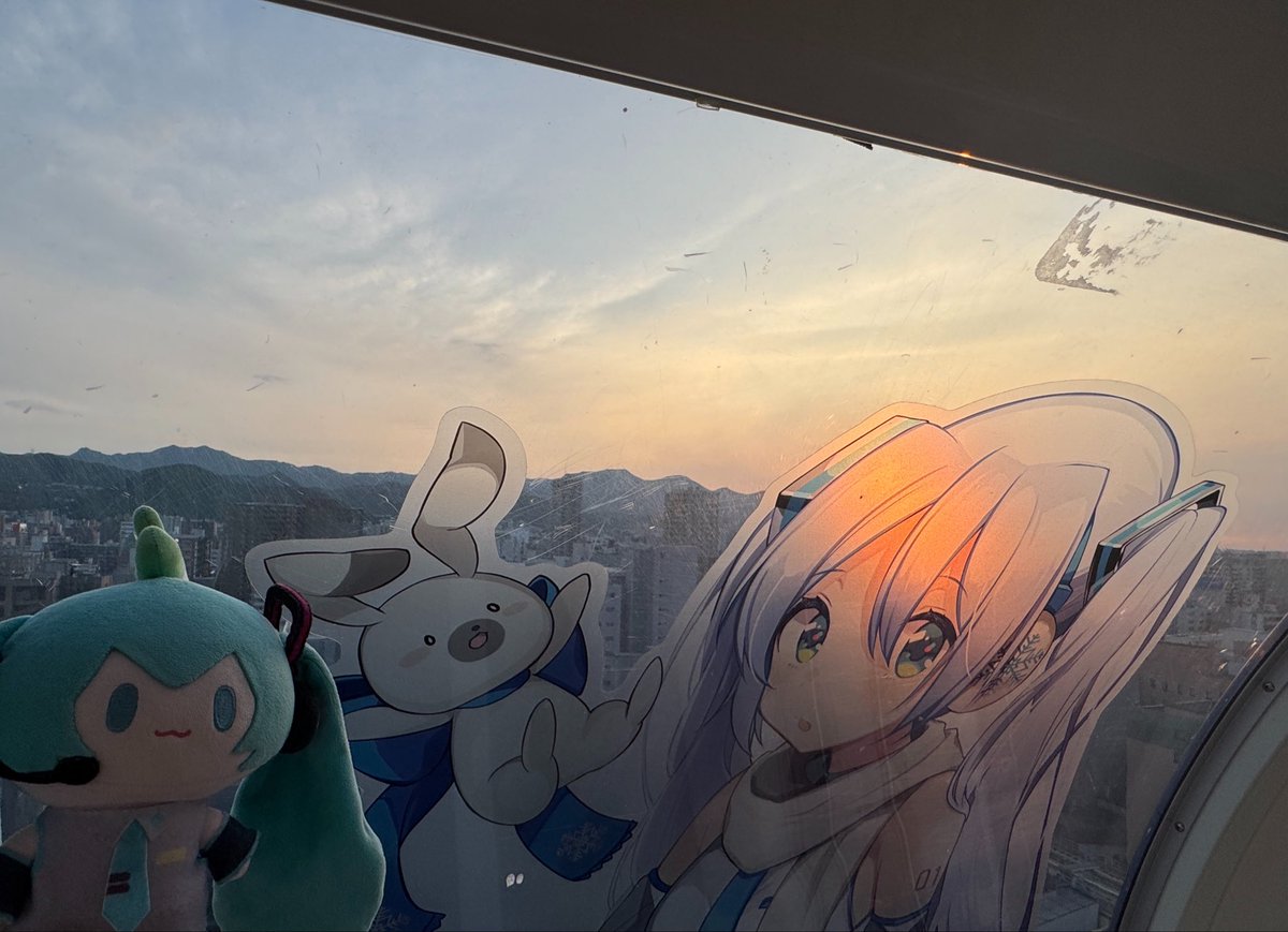 orafff's tweet photo. 観覧車 #雪ミク https://t.co/4UAMrhcT2O