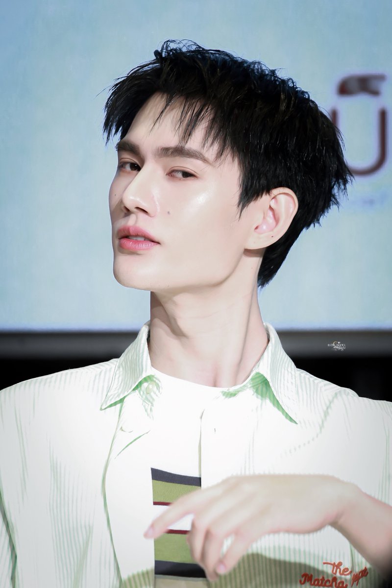 Inthemiddleoft9's tweet photo. มุมข้างมุมโปรด กับคุณคนโปรดคนเดิมอีกนั่นแหละ ❤️‍🩹🐈‍⬛

#pavelphoom @pavelphoom 
#MeetAndGreedPoohPavelCocomax https://t.co/Y8LN9kZggI