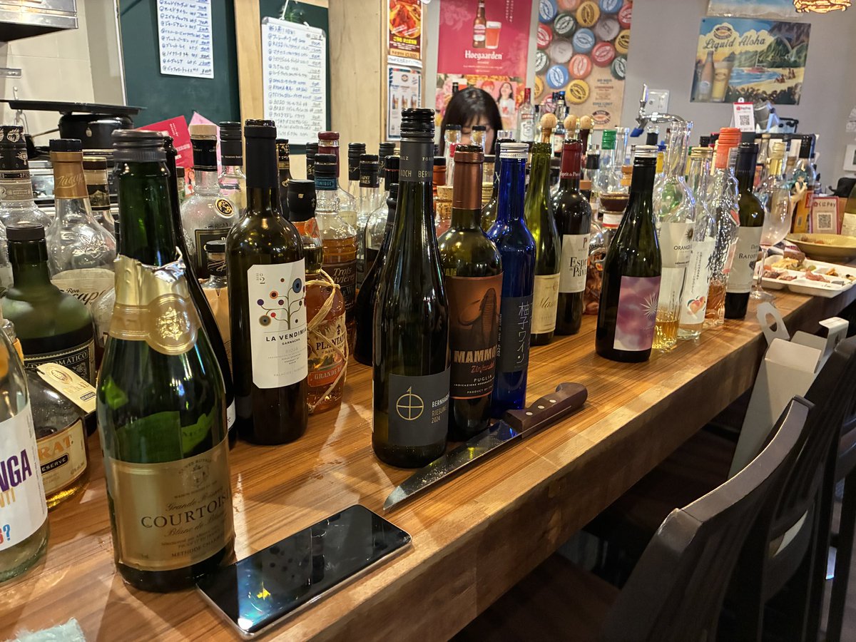 arcane17's tweet photo. 酒パーティー ワイン会
SUNNY SIDE TOKYO＠矢川 
参加者の持ち寄った酒17銘柄 
ジンファンデル、マンモスが一番人気

ほくは.星のワイナリー（群馬県高山村
2025 Pinot noir持ってゆきました。 https://t.co/UF87ZebGro