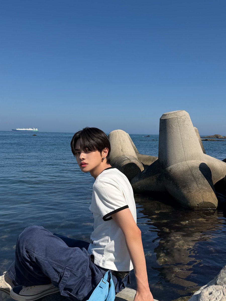 leowsgol's tweet photo. 260620 알디원 인스타 #리오

🌊🐳🐬🌊 https://t.co/BnFFxDoosP