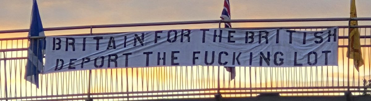weeflem73's tweet photo. Spotted in Coatbridge last night, I wonder if it's still up this morning 🇬🇧 https://t.co/XhkC66QeUr