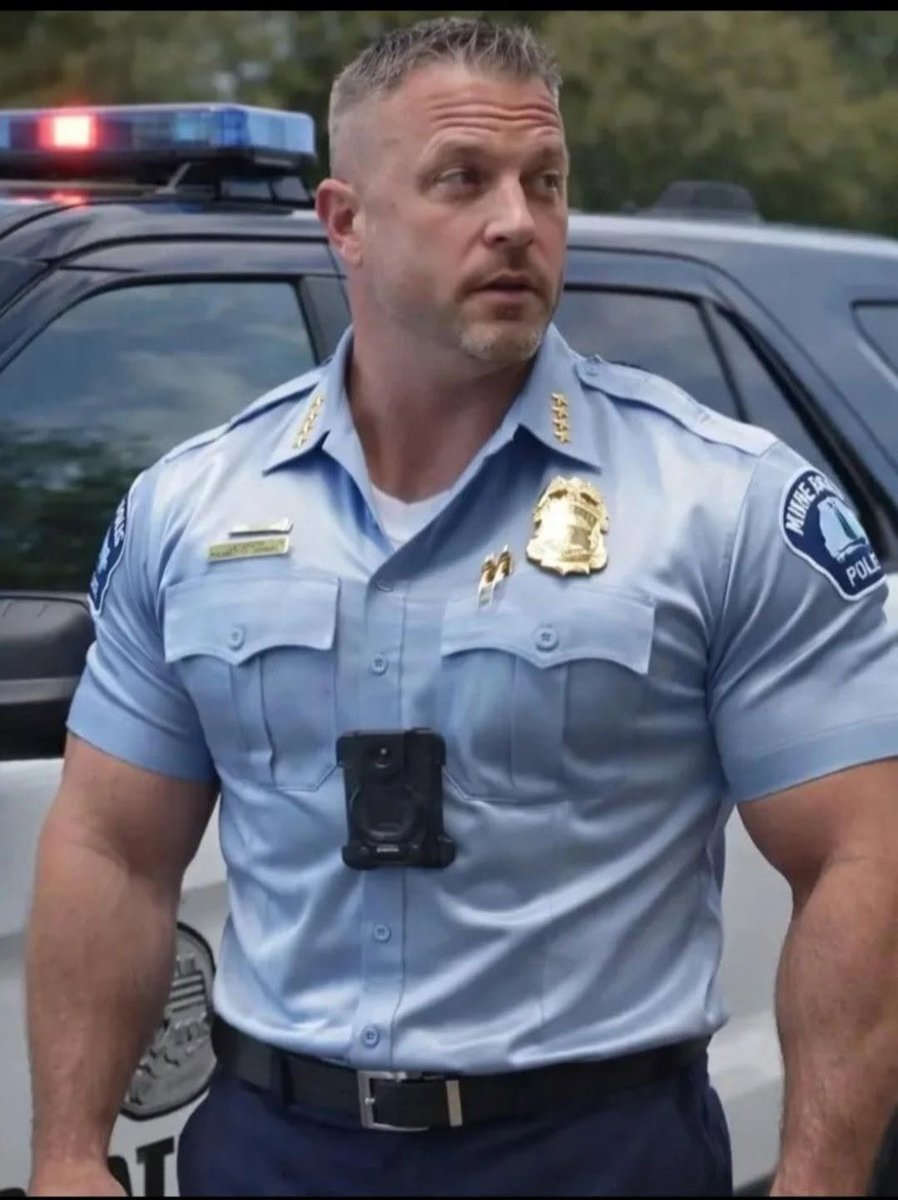 mattyrec's tweet photo. Arrest me, Daddy! https://t.co/f56ZeoPCEw