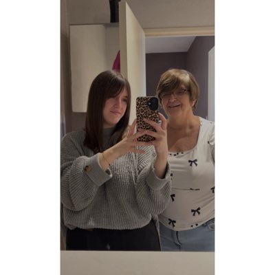 patriciaS1007's tweet photo. #NouvellePhotoDeProfil https://t.co/hRpGs5JKy9