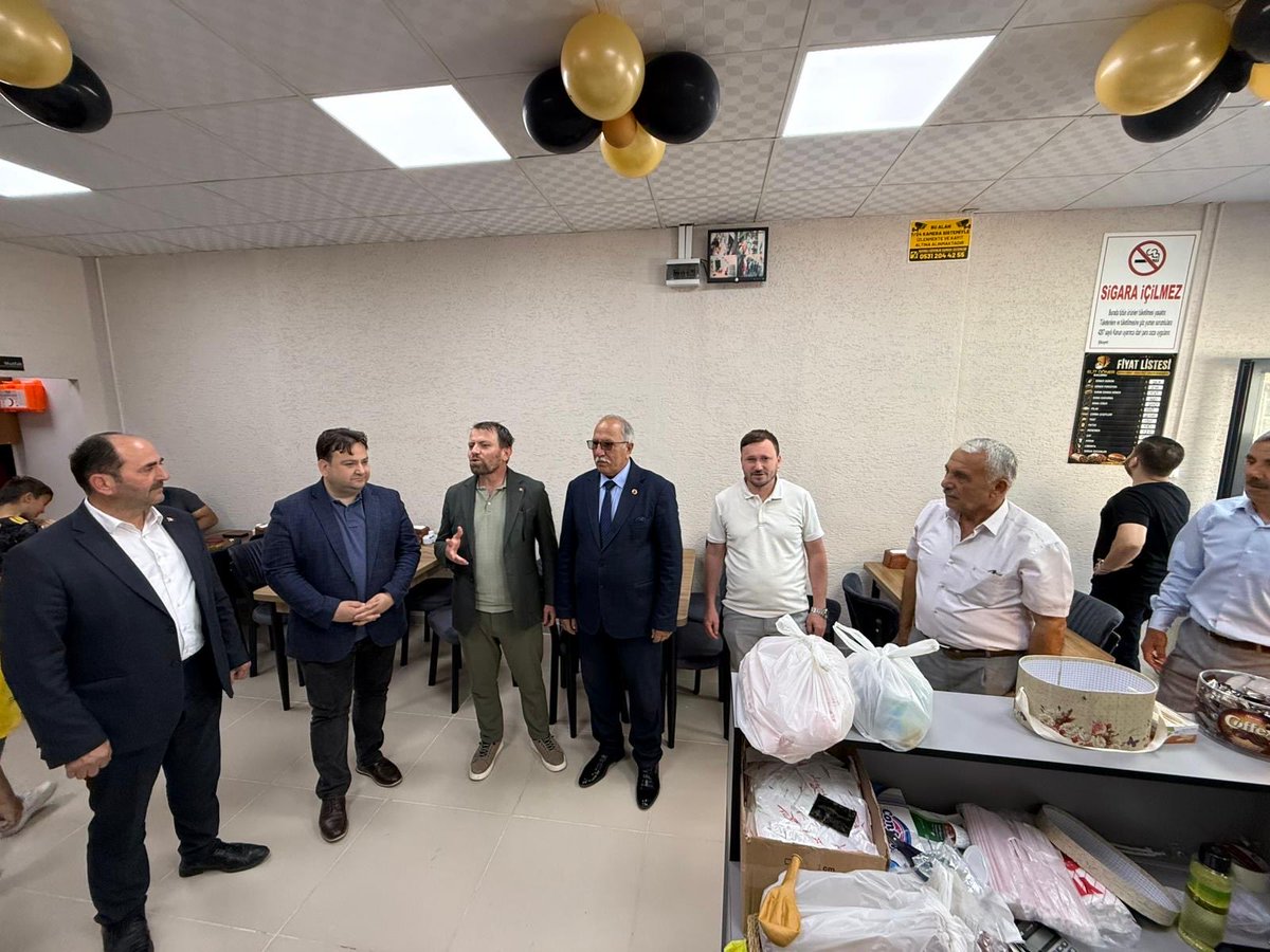 DemirkoyG's tweet photo. 📍Kapaklı

Kapaklı’da hizmete açılan Elit Döner Salonu açılış programına Belediye Başkanımız Sn. Recep Gün, Kapaklı İlçe Başkanımız Sn. Dursun Tekin, Kapaklı Belediye meclis üyesi Sn. Genel İbrahim Arslan, Demirköy İlçe Başkanı Erdoğan Koca ile birlikte katılım sağladık. https://t.co/4d7FEwyKN3
