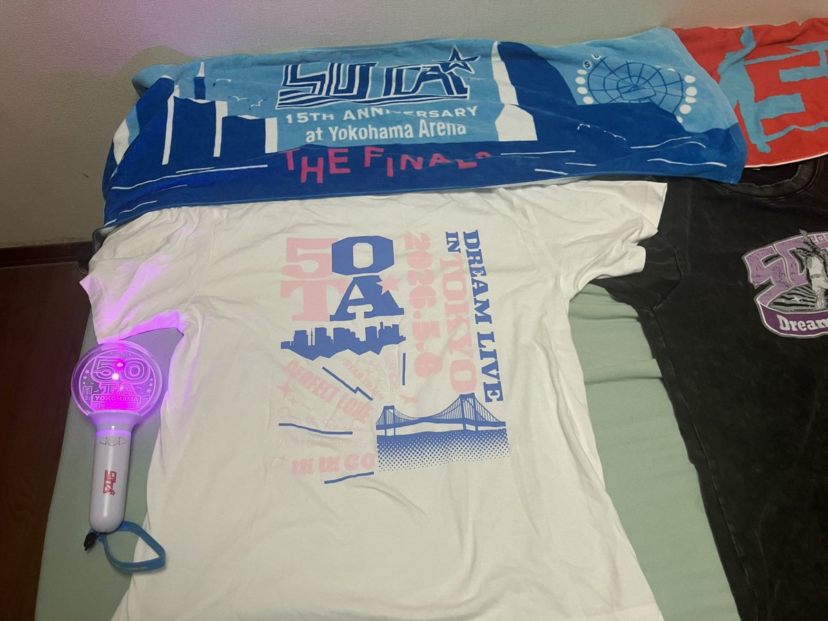 そして昨日、追加で頼んで置いた50TAライブのTシャツ(白・青)が届いた