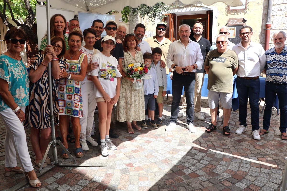 sldv06's tweet photo. Noces d'or au vieux village ce matin. La cérémonie organisée par le comité de sauvegarde du vieux village et la ville de Saint-Laurent-du-Var a mis à l'honneur 4 couples qui fêtent cette année 50 ans de mariage. Félicitations !
@JosephSeguraSLV https://t.co/88PgKy5Wyg