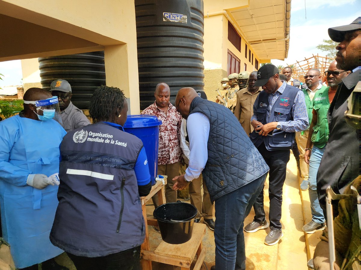 MarcusLoika's tweet photo. #Ebola_Ituri: Le Ministre de la Santé  #Roger_Kamba et celui de la communication #Patrick_Muyaya sont arrivés à #Mungbwalu, foyer de la maladie à virus #Ebola, pour s’imprégner de l’état de la riposte. https://t.co/jqQppBNjlW