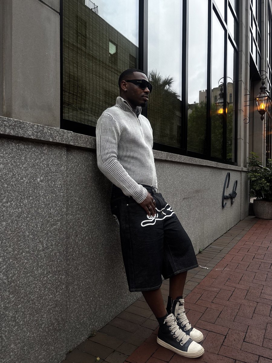 _jayybrion's tweet photo. adorned with intention https://t.co/njzW7V9jSV