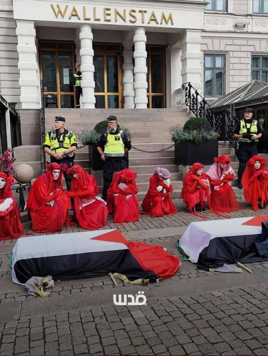 Europalestine1's tweet photo. SUÈDE : LES GOUVERNANTS OUBLIENT GAZA, PAS LA POPULATION !

Des militants viennent de manifester de manière spectaculaire à Göteborg, en Suède, contre le génocide israélien en cours dans la bande de Gaza.

Depuis le début du génocide, Israël a tué au moins 73 018 Palestiniens dans la bande de Gaza et en a blessé 173 273.