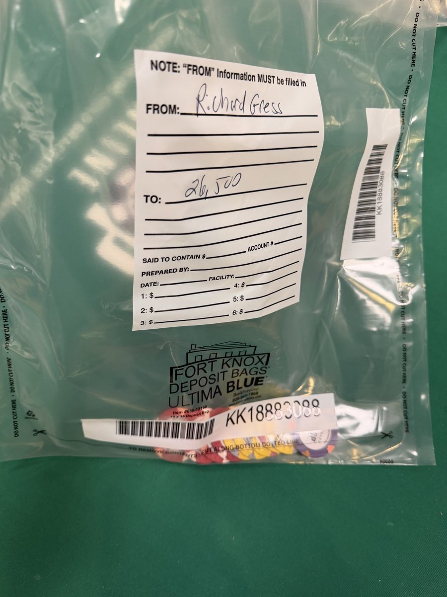 RichardGress4's tweet photo. Well… it’s a bag for day 2 😆 https://t.co/hSZtVTEvRp
