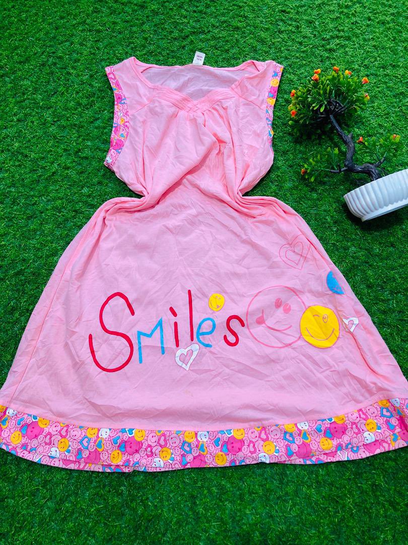 sadieeAliyu's tweet photo. Comfy 100% cotton curated thrift  night wears. Ranging 4rm 3-4k. Location kaduna. Dm for more designs nd enquiry https://t.co/wrauezBrkl https://t.co/pfi0pS8vcw