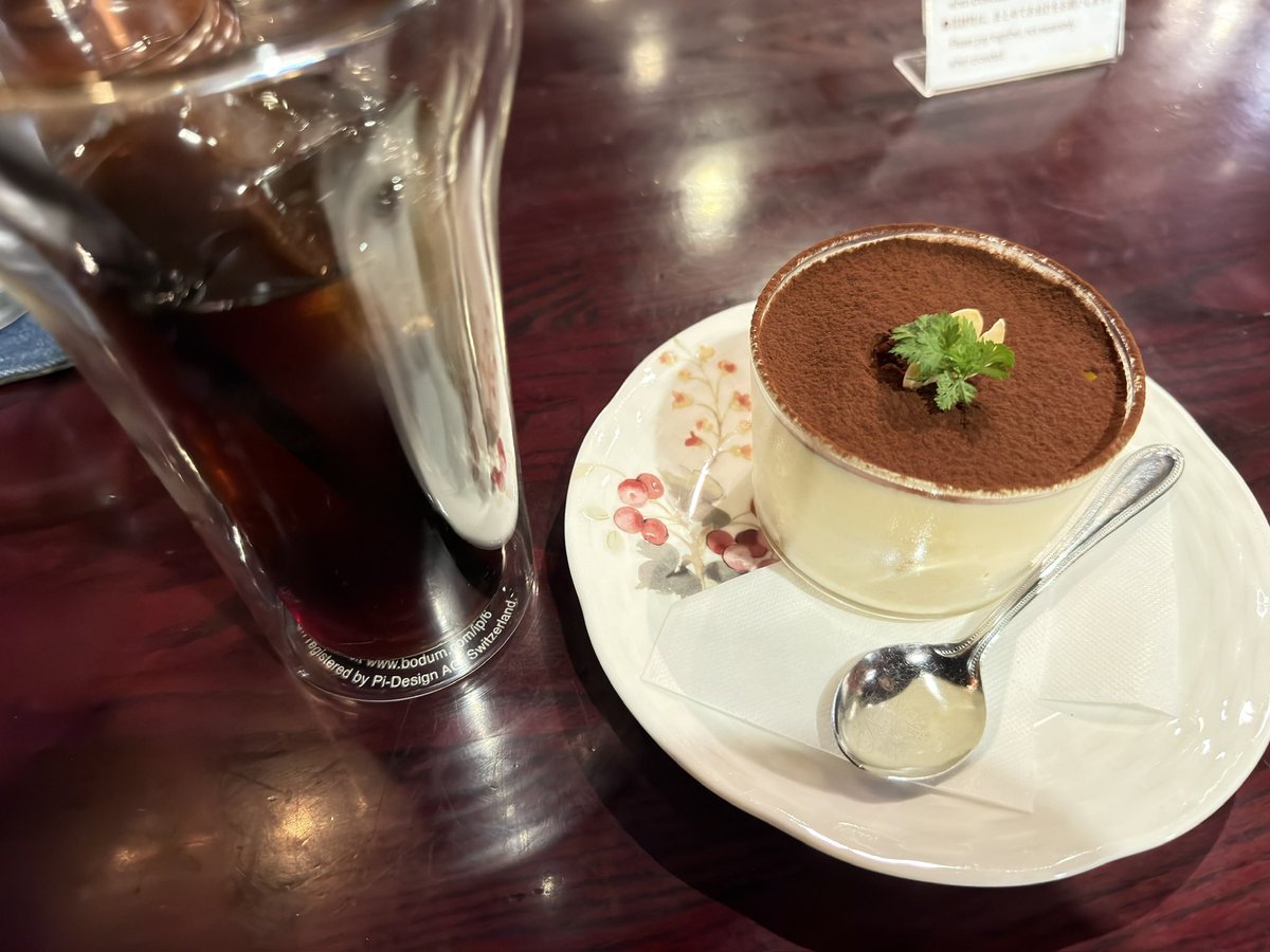 yan4913's tweet photo. カフェ・ミエルでコーヒーブレイク。
ティラミスがデカくて美味い。 https://t.co/60IJU8g8qD