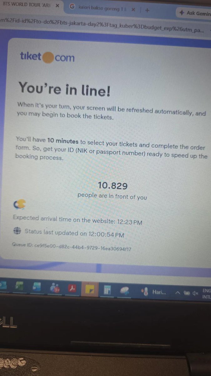 accaalisa's tweet photo. wts bts jakarta platinum tribune day 2, 2 tix (ovp)
 aku ga scam ya guys beneran war sendiriii pas membership🥲 ntr nukerinnya bareng sambil pegangan tangan juga boleh dahhhh #wts #bts #btsjakarta https://t.co/qC47r1n4o1