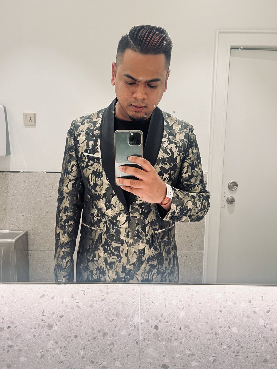 Vimmal21's tweet photo. Gives “0” fuck to Mirror✅🤗 https://t.co/Z2p68u94Lx
