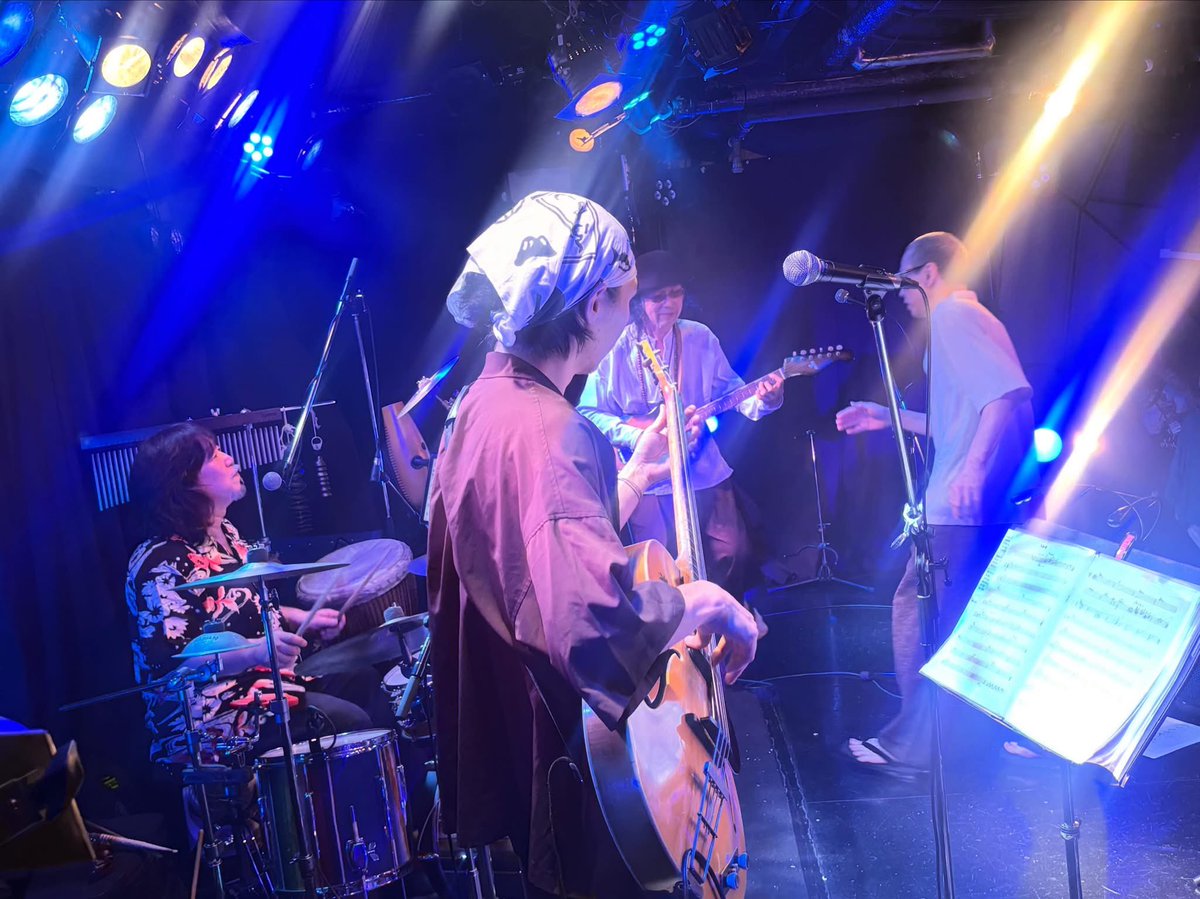 SpicyBeatPer's tweet photo. マチダ地蔵尊 / 2026-06-19 Live At 下北沢CLUB Que 
“珠玉音玉(しゅぎょくおんたま)”
　
初参加のマチダ地蔵尊、曲も詞もオリジナリティに溢れ、とっても楽しいライブでした。
康さんのワードセンス、最高でした！
大事故なく演奏できて、達成感がありましたね〜、笑。 https://t.co/ok147goJSI