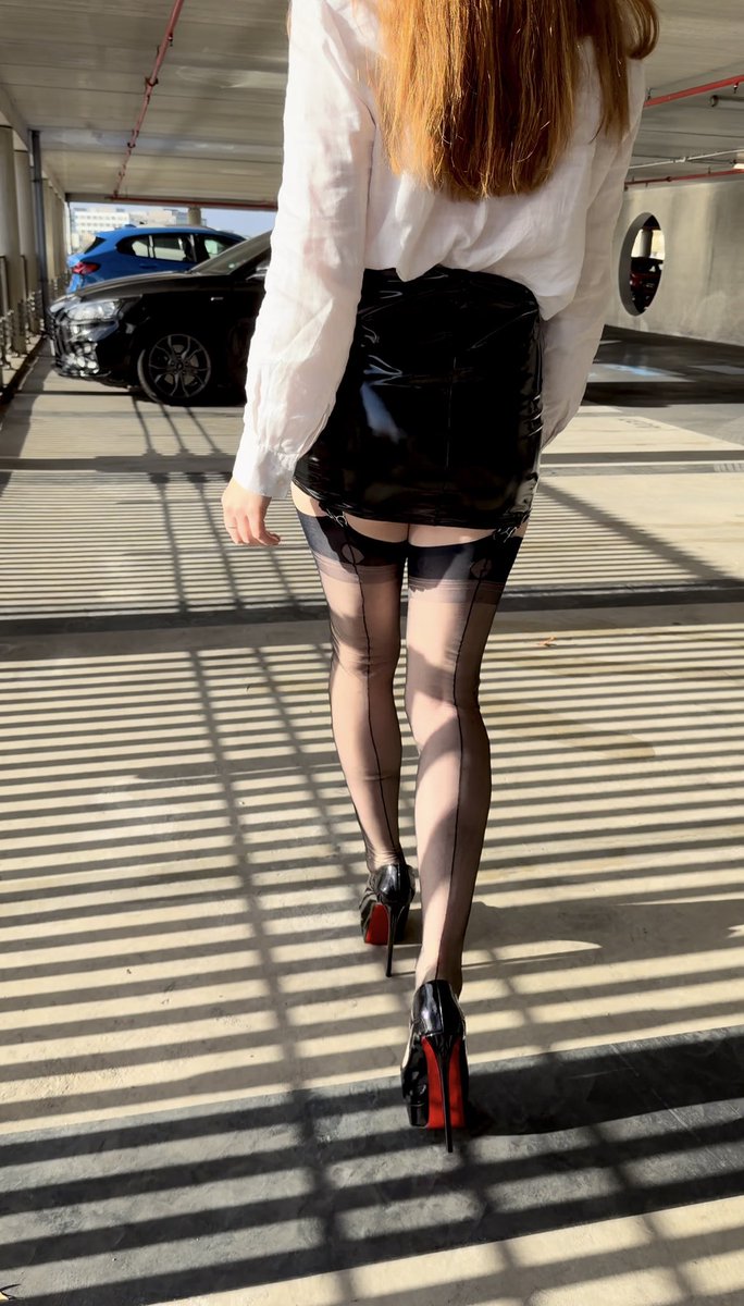 capricedecout75's tweet photo. #findom #findomgoddes #findomlife 🎁🛍️👉  https://t.co/9ttNLPbk1t 
⬇️⬇️Contact &amp; Medias ⬇️⬇️
👉  https://t.co/yNNKWG9QkG
👉  https://t.co/xg5i6DiMRI
👉  https://t.co/IjfpQyYnLc https://t.co/VrwugBcAgI