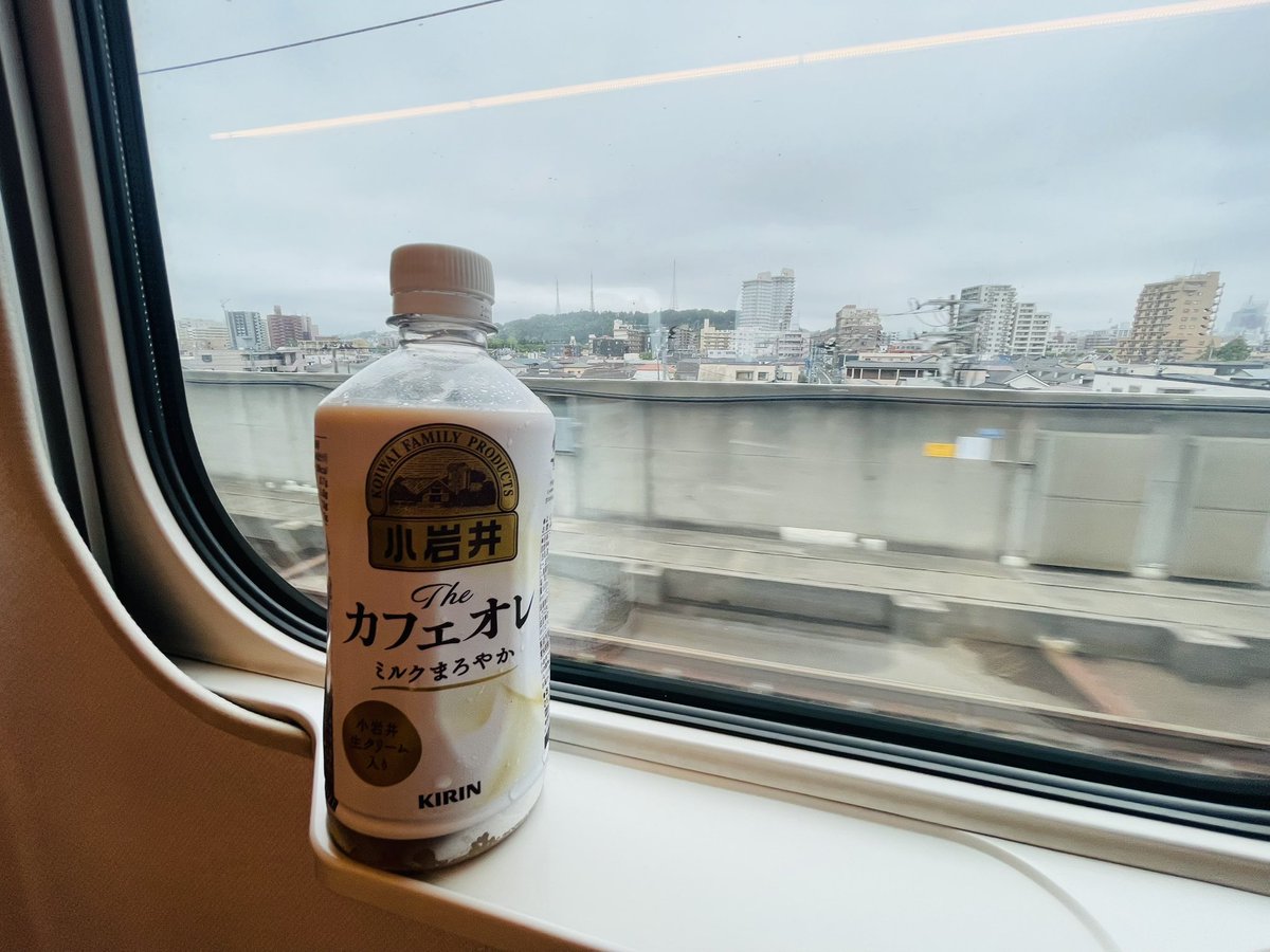 badspeedplay666's tweet photo. バンドマンの昼は遅い。
ここ1ヶ月で8回新幹線に乗っているんですがもうそろそろ嫌になってきた。 https://t.co/ZFusz4LIKB