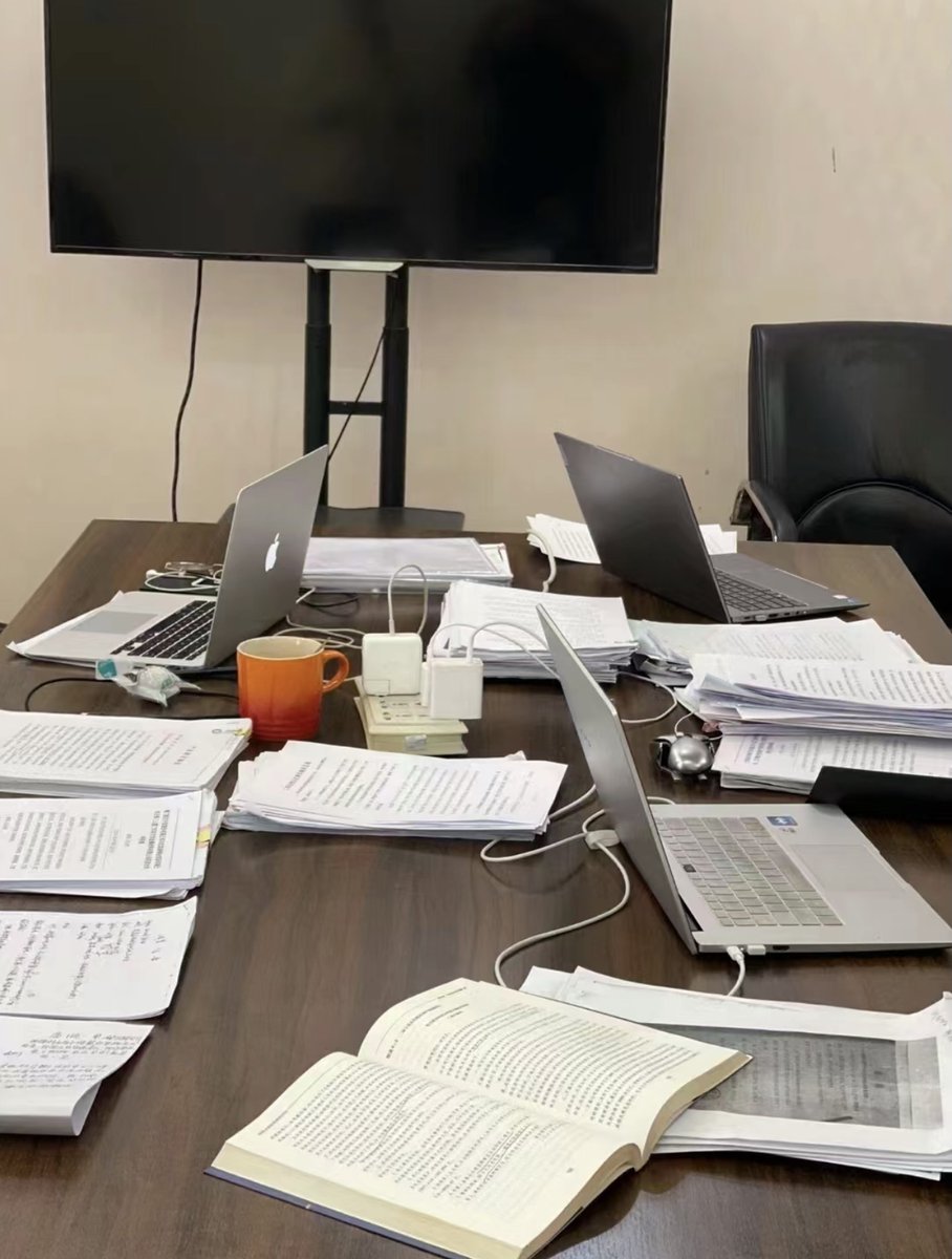 0nlytoxics's tweet photo. Pulling a late one at the desk—just me, coffee and a pile of reports keeping me company. https://t.co/LOHyyKzUHk