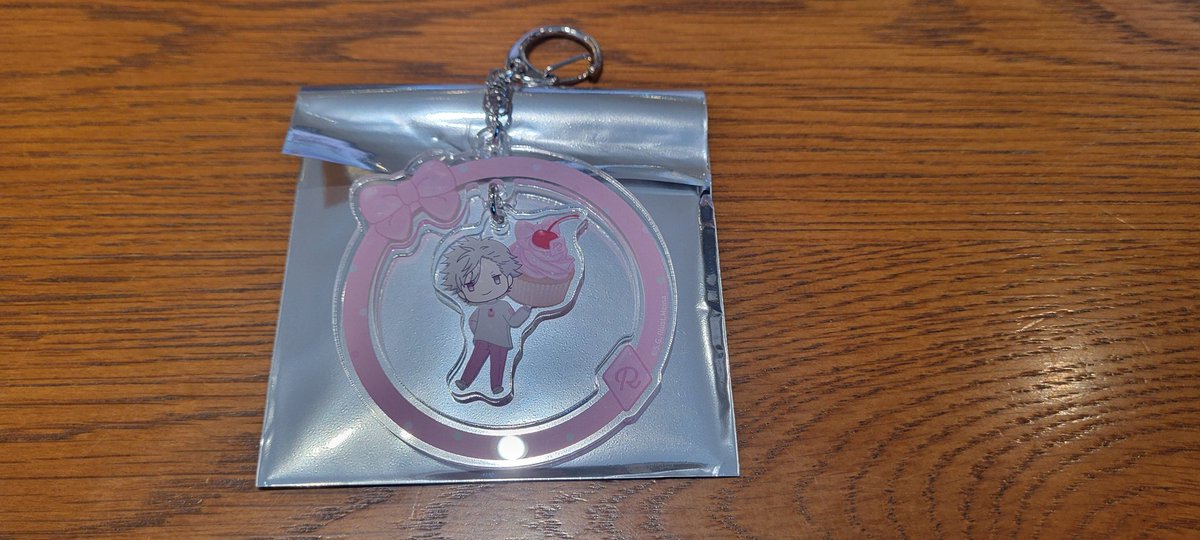 tomami0105uta's tweet photo. 【交換】うたプリ　BGS  博多マルイ　
○ちびキャラゆらゆらアクキー
〇ミラーキーホルダー 
〇サテンステッカー

【譲】ゆらゆら 蘭丸
ミラー 真斗 セシル
サテン レン 嶺二 藍
【求】同種　音也

本日博多マルイにて手渡し交換可能です。
お気軽にお声掛けください。 https://t.co/IsHyak9BQg