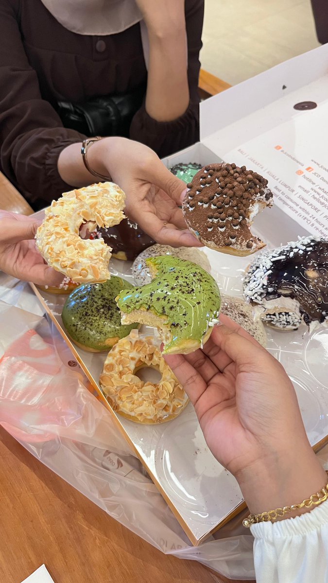 Viainaja's tweet photo. Donat jco🥯😍
Varian apa yang kalian suka?
Ambil satu-satu jangan berebut yaa https://t.co/EUKEsy8NCz