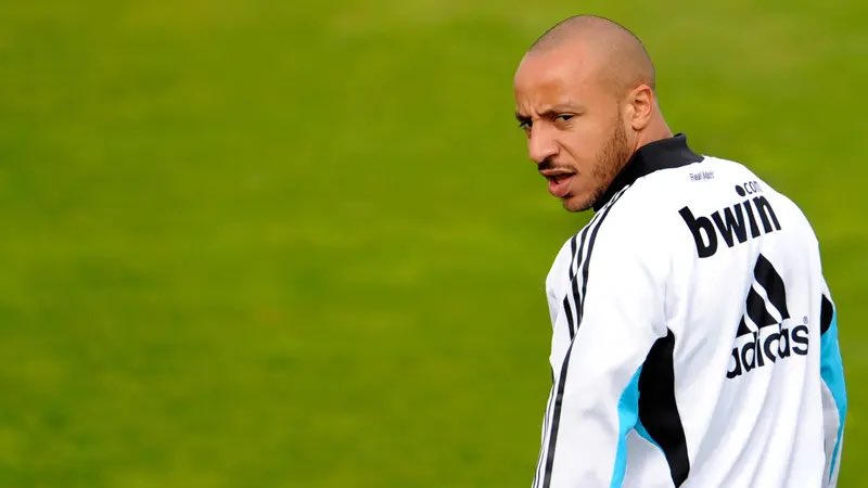 orochimaru85's tweet photo. @my_supersoccer Julien Faubert dan Thomas Gravesen, pemain paling random yg dibeli Madrid, https://t.co/rzzNzuzIHA