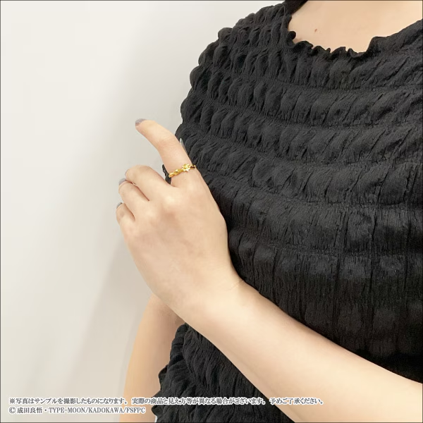 eternorecit's tweet photo. 『Fate/strange Fake』

＜ランサー＞シルバーアクセサリー リング

ランサーをイメージしてデザインされたリング。
イメージカラーの石を中央に、周りにはお花を、アーム部分は天の鎖を模してデザイン。リングの内側には名前の刻印があしらわれています。

#strangefake #ストレンジフェイク https://t.co/3X9khxs3j0