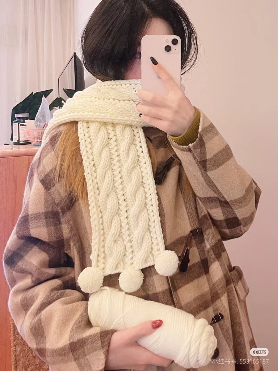 FoxPlus18's tweet photo. Just finished this cozy hand-knit scarf—soft yarn + 3 nights of patience = perfect winter vibe  Warm enough for morning walks and cute enough for coffee dates! https://t.co/iW7RFSiLDX