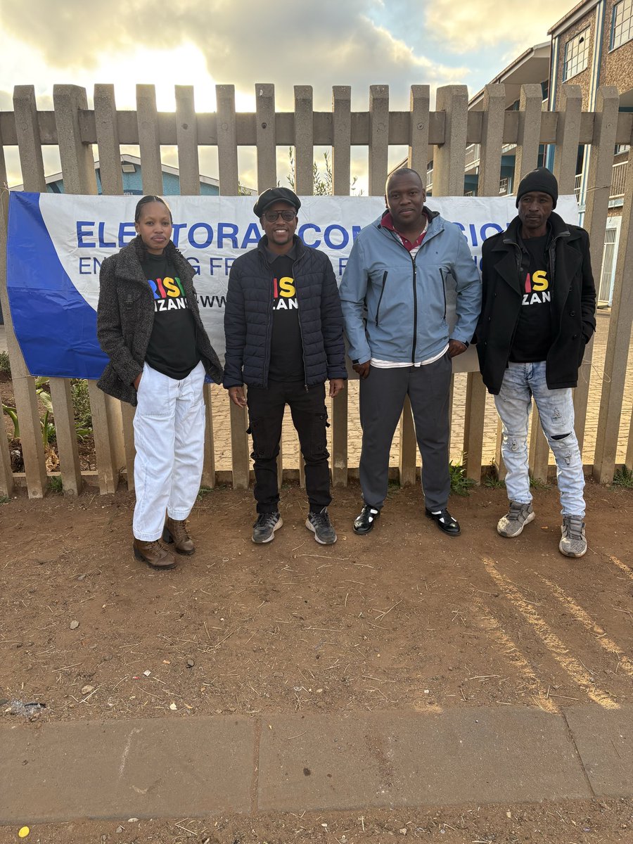 Phakga's tweet photo. At Katlehong Alafang high school  vd checking the state of readiness of @Rise_Mzansi registration campaign. https://t.co/Tj4h2NiUhy
