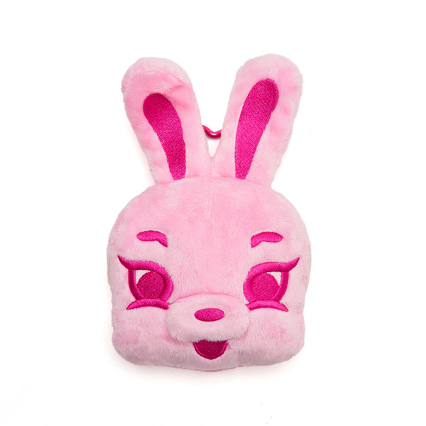 _STUDIOSEVEN's tweet photo. 【Pickup Item】

Girls² x STUDIO SEVEN Roger Face Pouch
￥4,180 tax in

Girls²のデビュー7周年を記念したコラボアイテム🐇🩷

ふわふわのファー素材を使用し、コラボレーションのキーカラーであるピンクで表現しました✨

〈ONLINE〉
https://t.co/NUXT0stp1D

#Girls2
#STUDIOSEVEN https://t.co/vT0ldBT0Xe