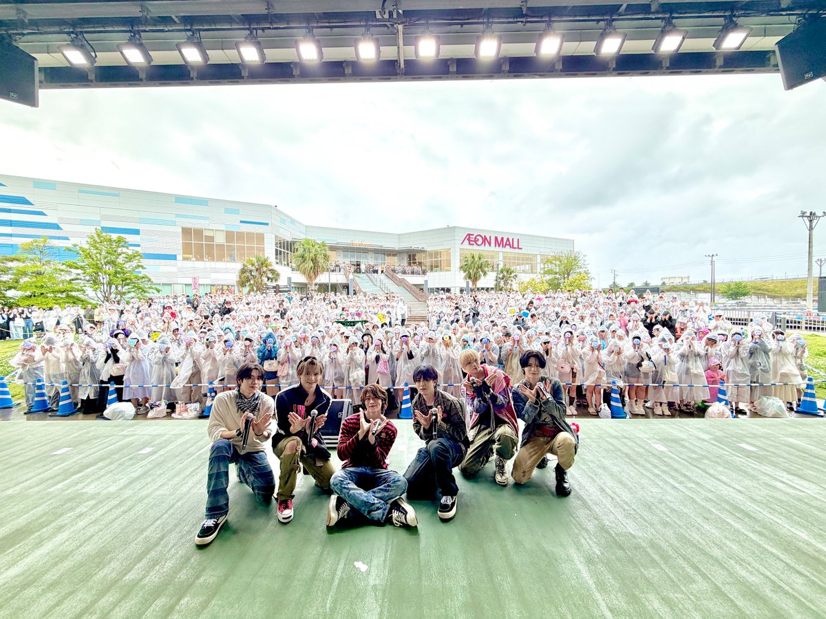 official_DXTEEN's tweet photo. [📸]260620

#DXTEEN 7TH SINGLE『Wanna』
リリース記念イベント🕶️

イオンモール常滑にて本日開催中🎡

1部が終了しました！
ありがとうございました☺︎
「Wanna」初披露、いかがでしたか？

撮影していただいた
「Wanna」の写真や動画は
ハッシュタグ #DXTEEN_Wanna と音源をつけて
SNSにたくさんアップしてください📸

16:00〜の2部は荒天のため
特典会のみの開催となりますが、
2部もよろしくお願いします！

詳細▶️https://t.co/hJvrMyGQee

#DXTN
